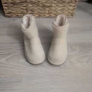 Kids Gap Cozy Cream Sherpa Booties